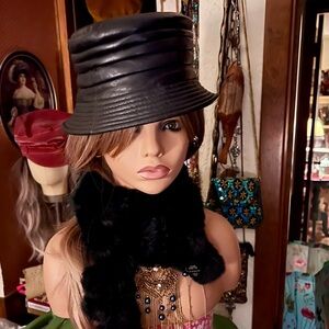 ✨Fabulous Genuine Leather Bucket Hat✨